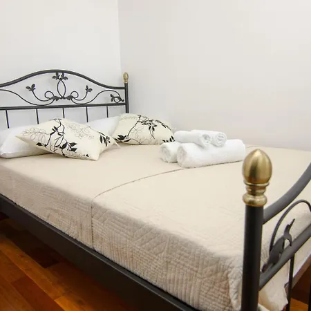 Luxurious In With Pool Villa Murter
