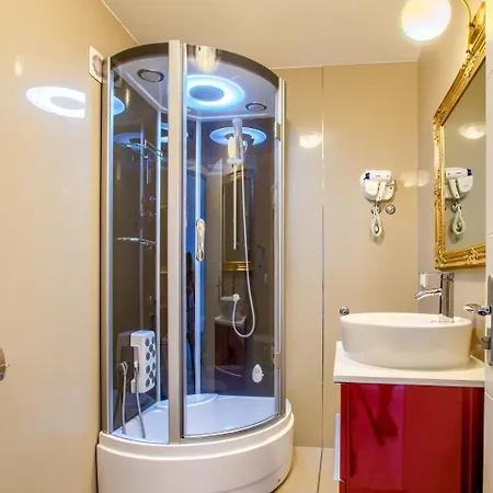 Luxurious In With Pool Villa Murter